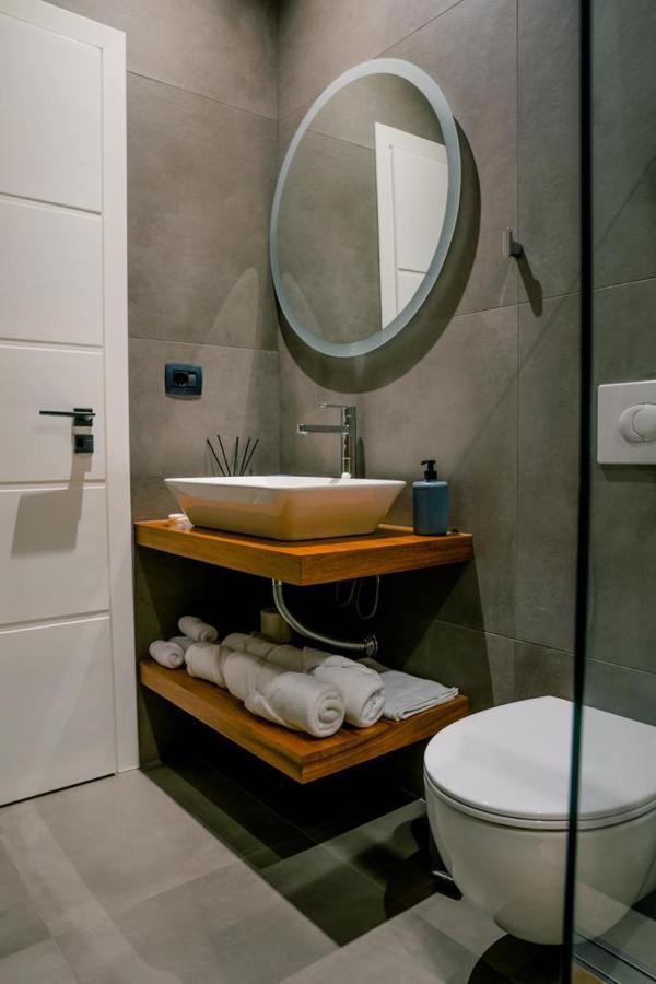 Novi'S Luxury Apartment 1 Gjirokaster Exterior photo
